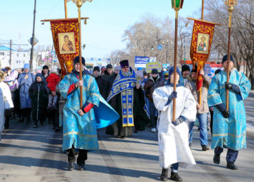 Верующие прошли Крестным ходом в честь Казанской иконы Божией Матери в Хабаровском крае